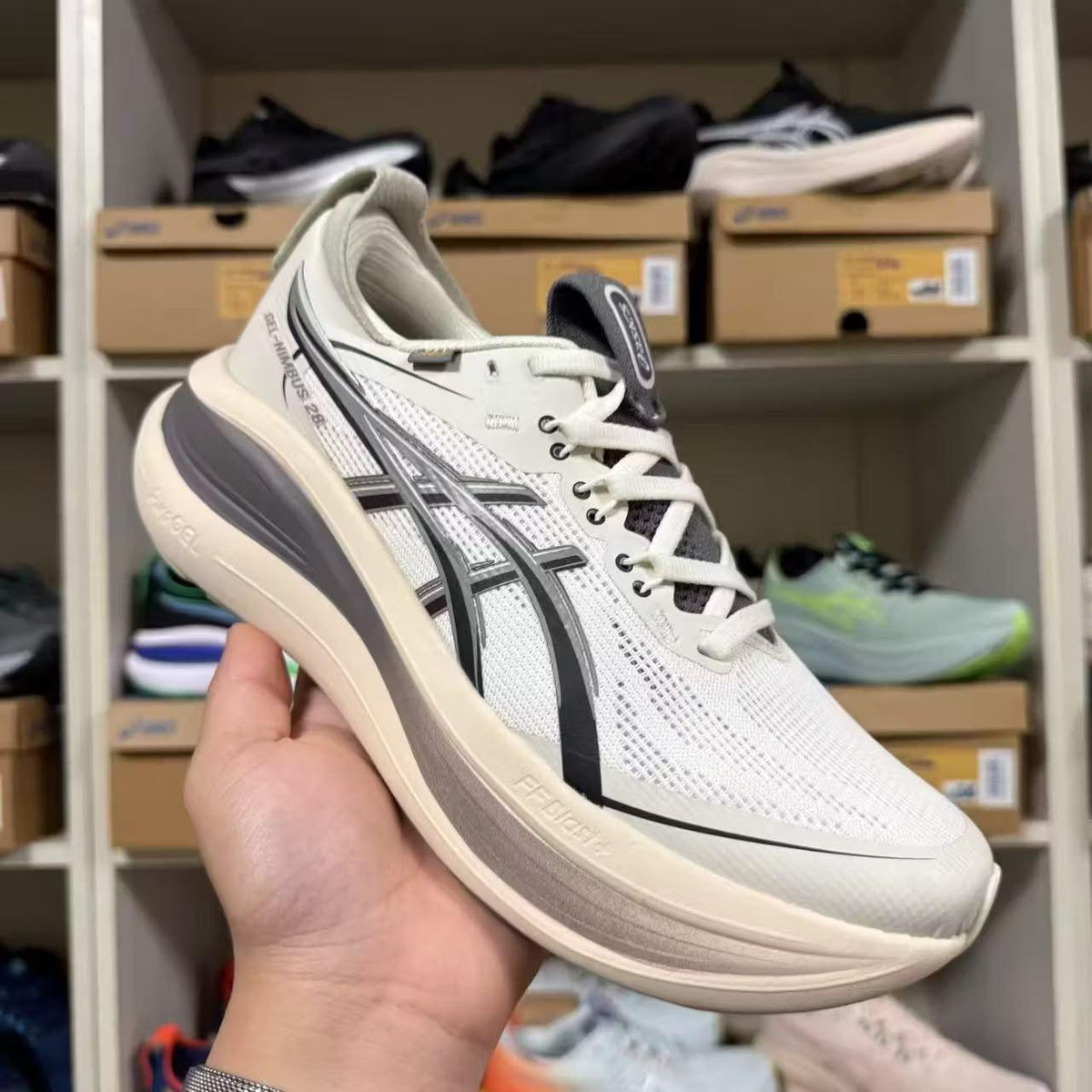 ASICS GEL-NIMBUS 28