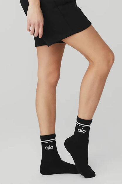 Meia Unisex Retrô Cano Alto Black look