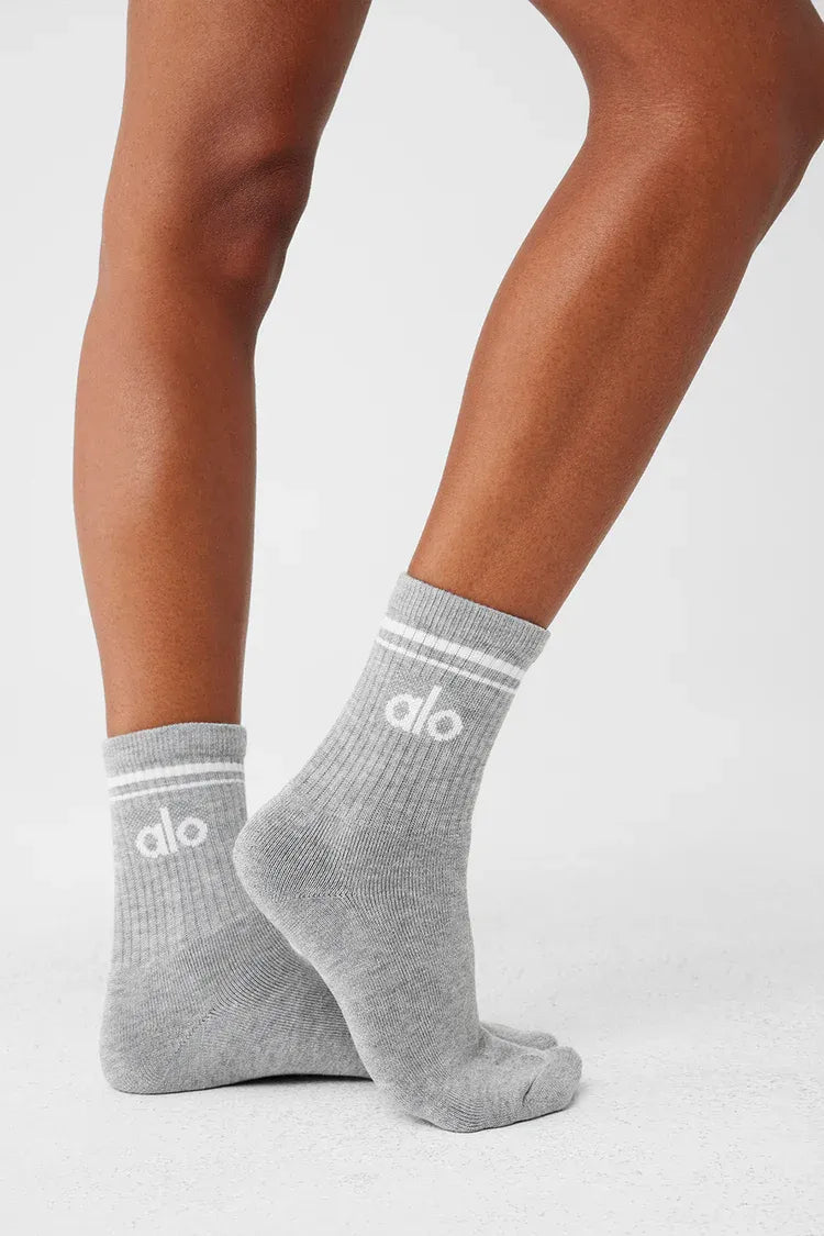Meia Unisex Retrô Cano Alto Grey look