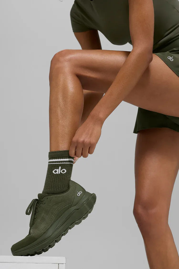 Meia Unisex Retrô Cano Alto Green Olive detalhe