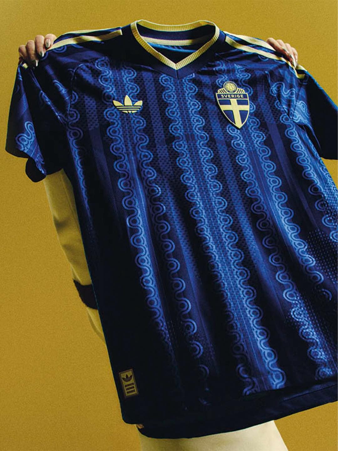 Camisa Suécia Adidas II 2026/27